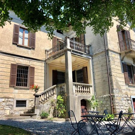 Villa Il Maiale Bianco Bed & Breakfast Сан-Феделе-Інтельві Екстер'єр фото