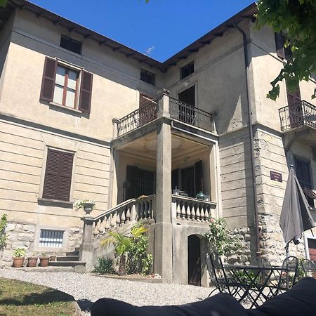 Villa Il Maiale Bianco Bed & Breakfast Сан-Феделе-Інтельві Екстер'єр фото