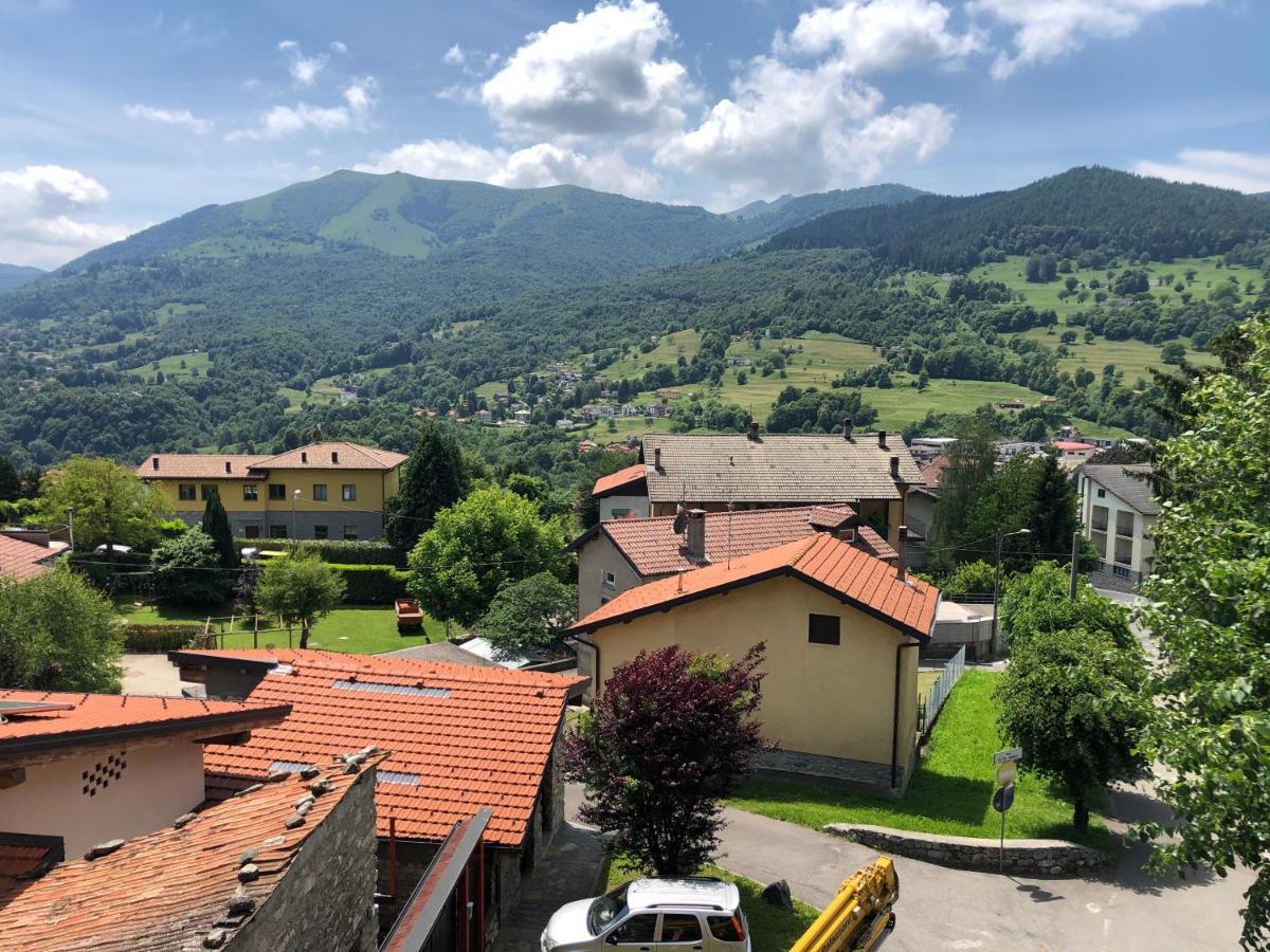 Villa Il Maiale Bianco Bed & Breakfast Сан-Феделе-Інтельві Екстер'єр фото