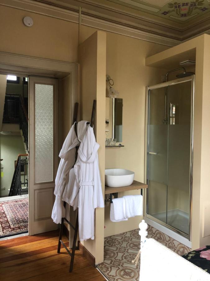 Villa Il Maiale Bianco Bed & Breakfast Сан-Феделе-Інтельві Екстер'єр фото