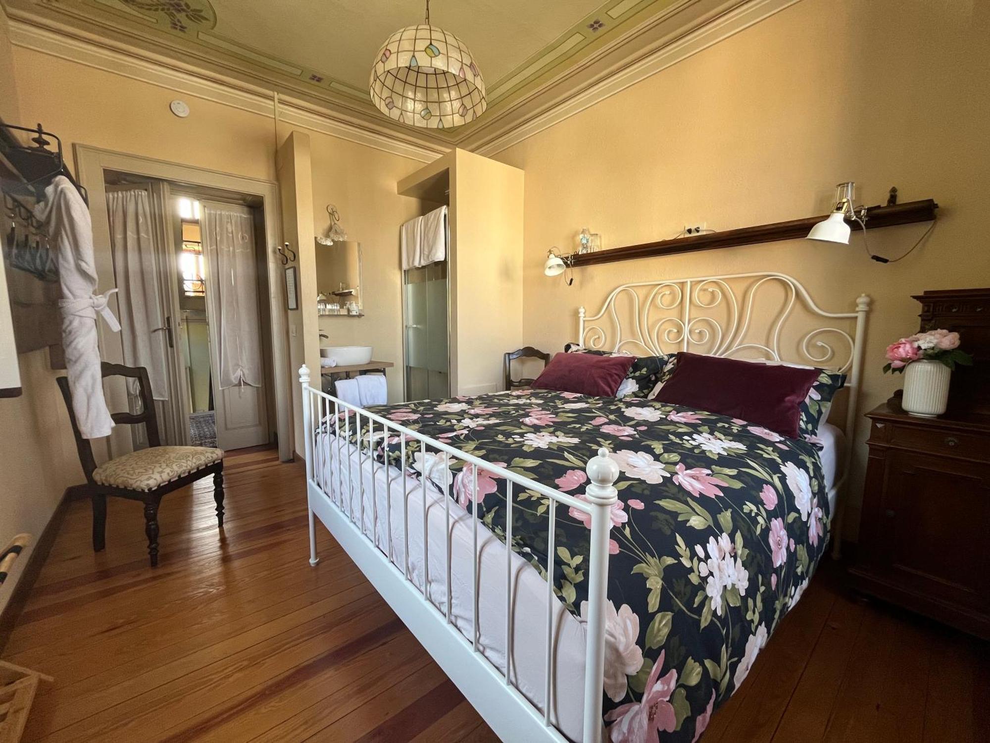Villa Il Maiale Bianco Bed & Breakfast Сан-Феделе-Інтельві Екстер'єр фото